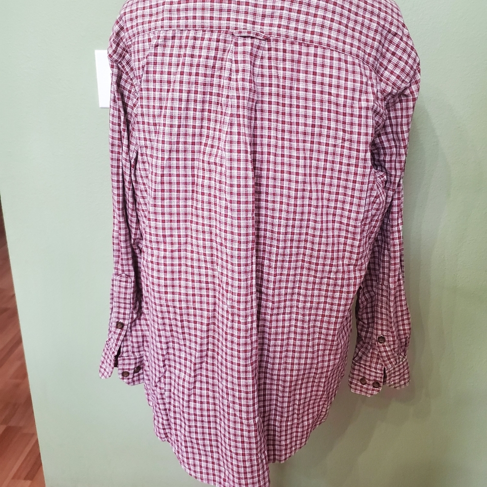 Woolrich medium long sleeve button down shirt. - Picture 4 of 8